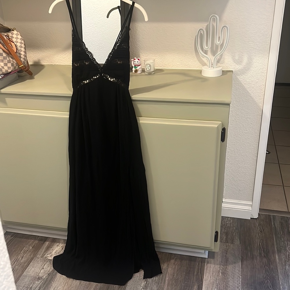 Lace Maxi - Picture 2 of 8